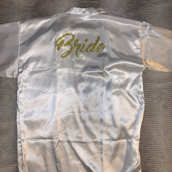 Bride’s Robe - Picture 2 of 4
